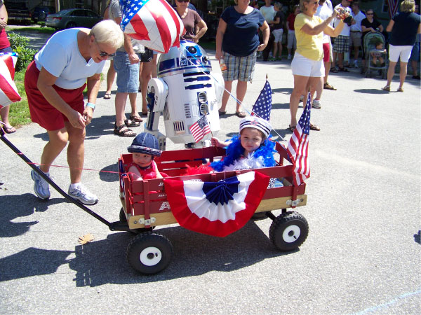 R2-D2 LSP Bike Parade